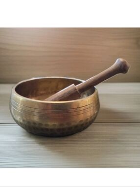Tibetan Singing Brass Bowl Sound Therapy 3 5/8 in Diameter w/ Wooden Mallet Yoga